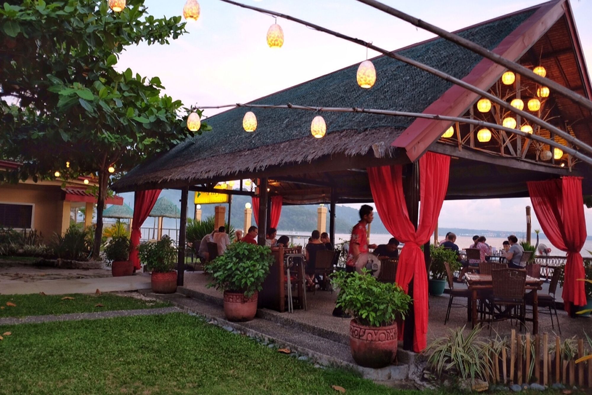 Playa Papagayo Beach Inn Olongapo Exterior foto