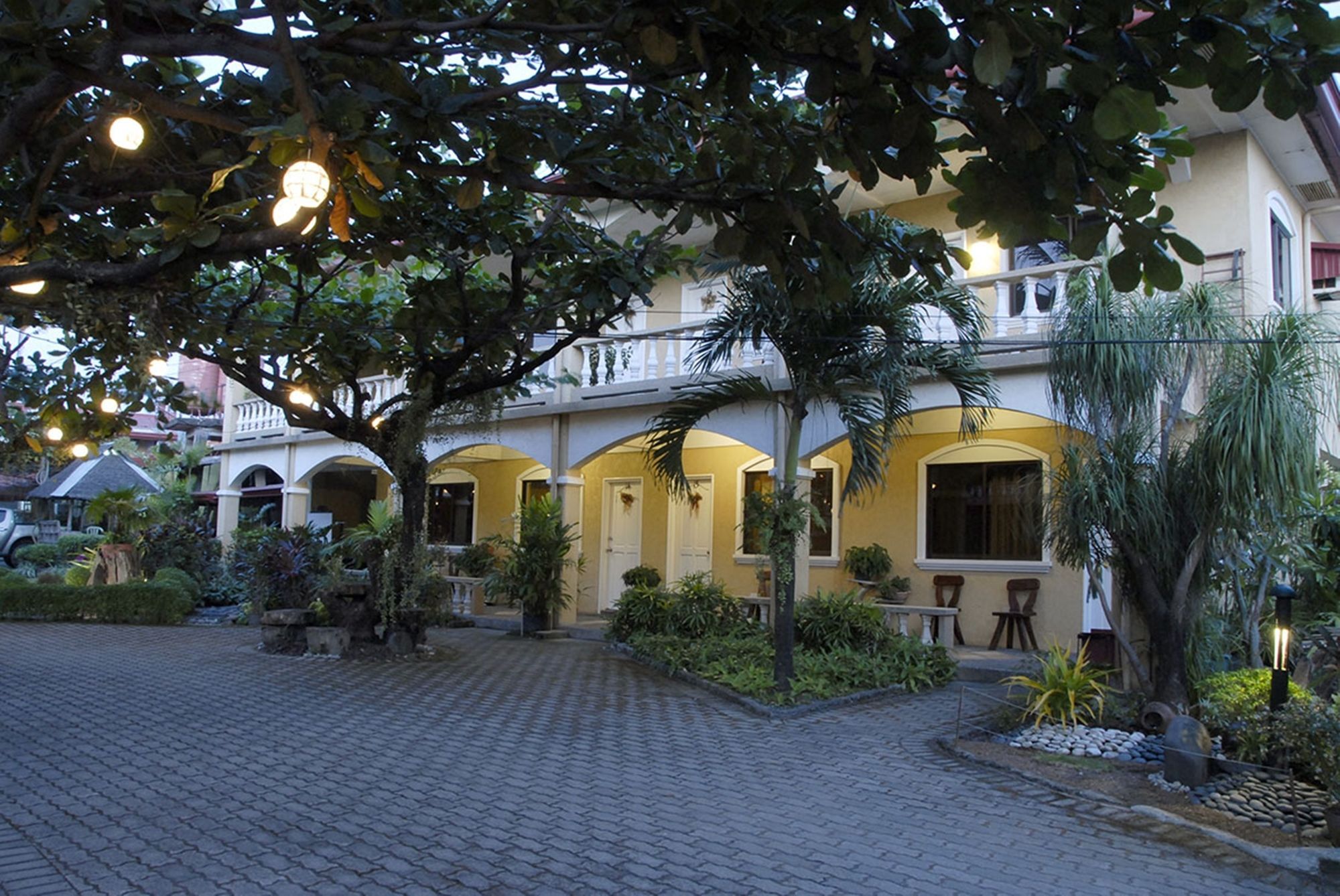 Playa Papagayo Beach Inn Olongapo Exterior foto